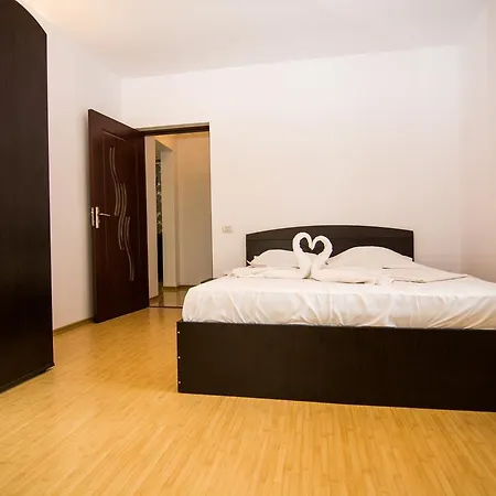 Apartament White *