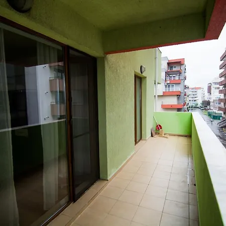 Apartament White *
